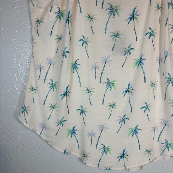 NWT Torrid Ava Pink Palms V Neck Cami Palm Tree Light Pink 1 1X 14-16 - Picture 5 of 10